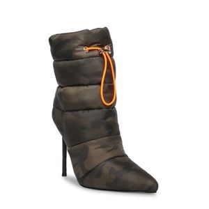 Steve Madden Cloak Booties 9.5